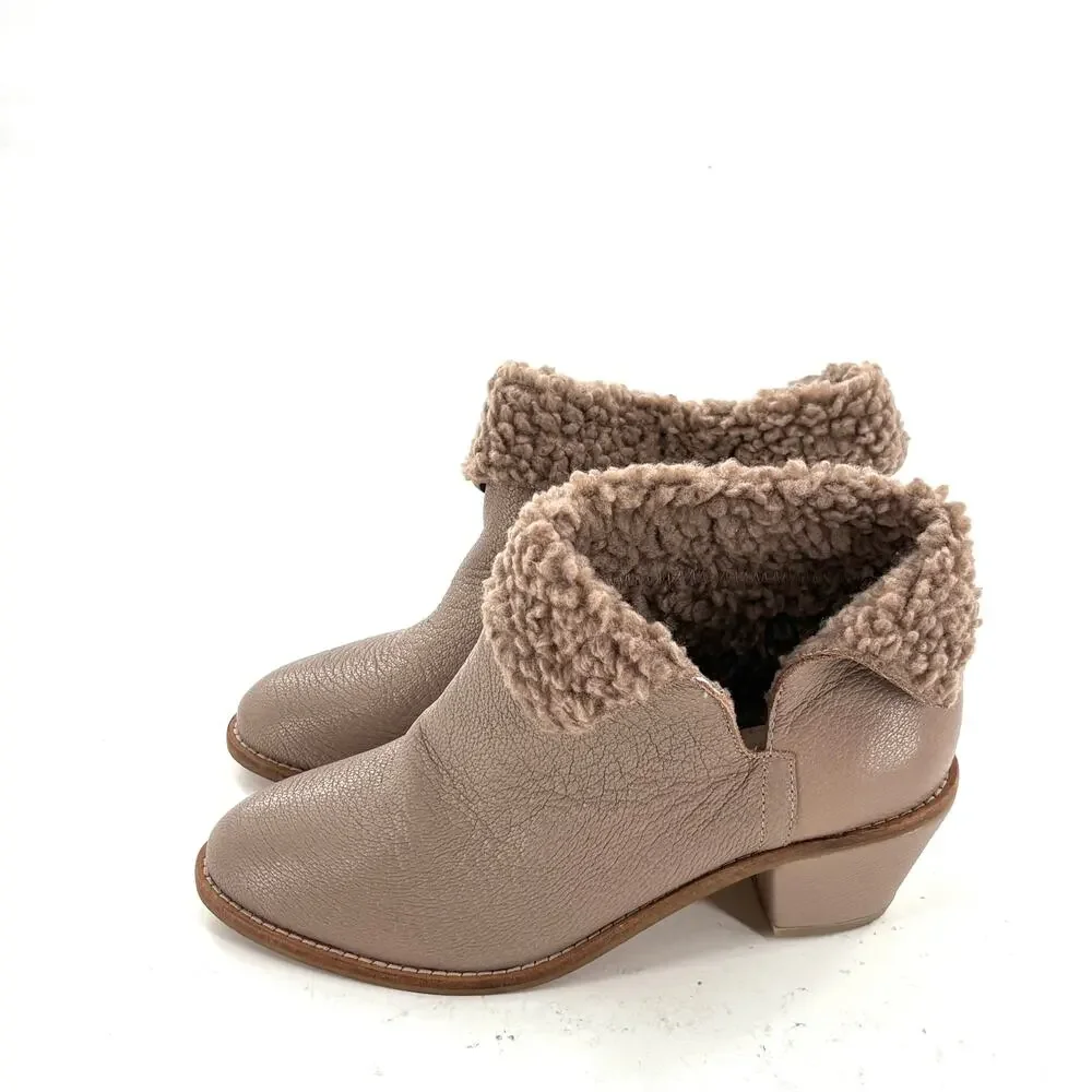 Kelsi Dagger Kayak Leather Boots 8 Taupe NWOT Tan Faux Shearling Ankle Booties